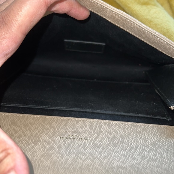 ⛔️SOLD⛔️ SAINT LAURENT MATELASSÉ FLAP POUCH IN QUILTED GRAIN EMBOSSED LEATHER - Picture 6 of 13